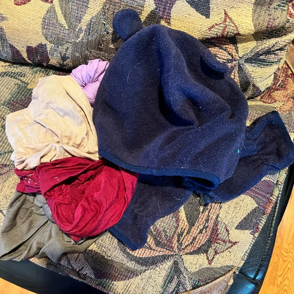 Fă-o baby bundle hats mittens